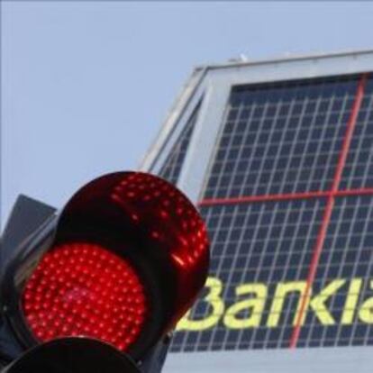 Bankia participa en IAG.