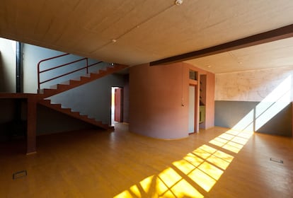 Interior de la planta baja de la Casa O'Gorman.