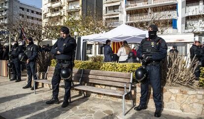 Protesta contra la presencia de Vox en Blanes.