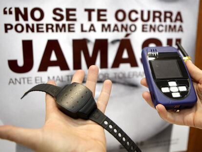 El brazalete que llevarán los maltratadores.