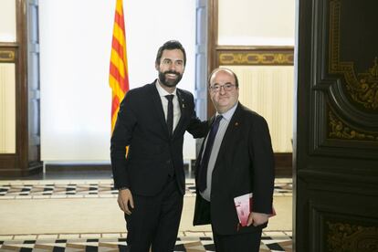 Roger Torrent y Miquel Iceta, el 5 de marzo en el Parlamento de Cataluña.