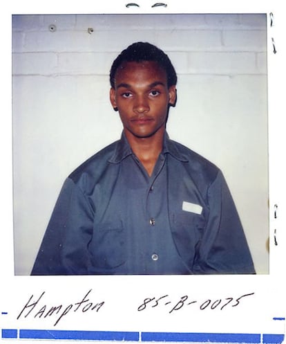 Imagen de la ficha policial de David Hampton tras ser detenido por la policía de Nueva York en 1985.