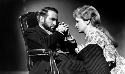 Montgomery Clift y Susannah York en 'Freud' (1962), de John Huston.
