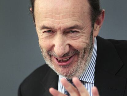 Rubalcaba, en la rueda de prensa.