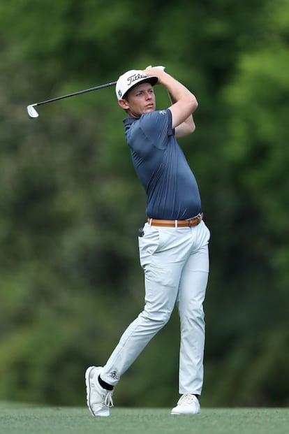 Ninguno de los cuatro mosqueteros de arriba estaba especialmente iluminado en ese inicio, si acaso Rahm. Y por detrás llegó sin que nadie lo esperara una locomotora llamada Jordan Spieth. En la imagen, el golfista australiano Cameron Smith durante el segundo golpe en el quinto hoyo de la ronda final.