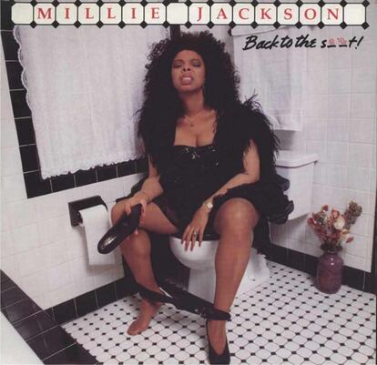  

	
	Cuestión de desahogo

	Millie Jackson. Back to the S_ _ t!
	
	En el extremo del kitsch del peor gusto, Millie Jackson sigue figurando entre los cinco primeros del ranking. Aunque no fue la primera en mostrarse en público en un váter, hay que felicitarla por la desinhibición con que se mostró en un momento tan embarazoso e íntimo.