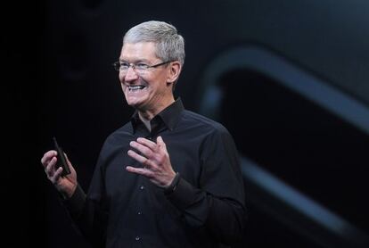 Tim Cook, conseller delegat d'Apple, durant un acte amb periodistes al Yerba Buena Center de San Francisco, l'octubre de 2013.