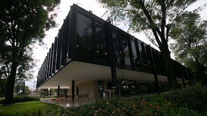 Las oficinas de Bacardí en el Estado de México, diseñadas por Mies Van der Rohe.