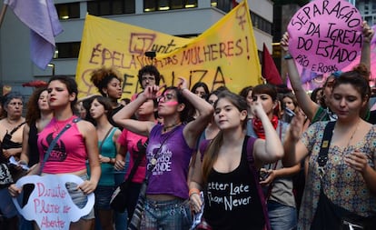 Manifestação pelo direito das mulheres ao aborto em dezembro de 2016.