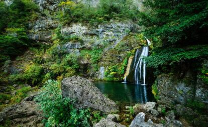 El Parque Natural de los Calares del río Mundo es conocido como el "nacimiento" del río. Está cerca de Riópar (Albacete).