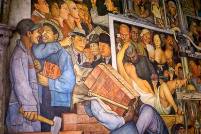 Mural de Diego Rivera sobre la historia de México, en el Palacio Nacional de Ciudad de México.