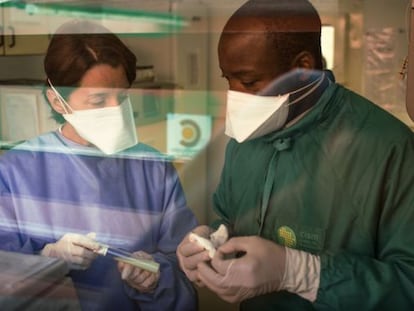 Investigadores de la tuberculosis en Manhiça (Mozambique).