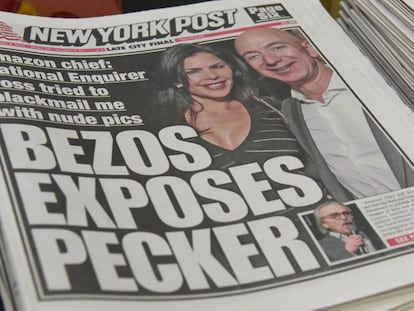 Un diario recoge las acusaciones de chantaje de Bezos contra Pecker. 