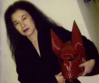 Eiko Ishioka durante el rodaje de la película "Dracula de Bram Stoker"
