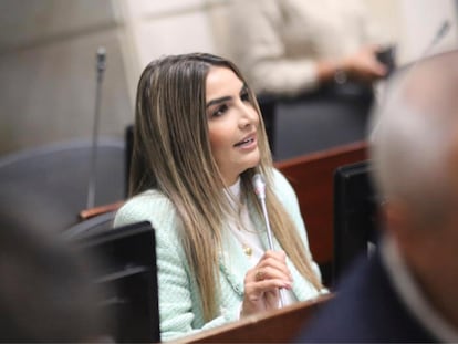 La legistadora Nadia Blel, en el Senado de Colombia.