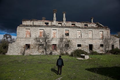 Fachada delantera del Palacio de Monesterio, en San Lorenzo de El Escorial, en 2015.