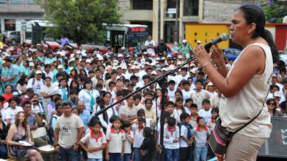 Milagro Sala encabeza en Jujuy el acto por los 15 años de la agrupación Tupac Amaru, en noviembre de 2014.
