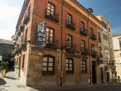 Exterior del hotel La Posada Regia, en León.