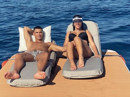 Cristiano Ronaldo y Georgina Rodríguez, en su yate.