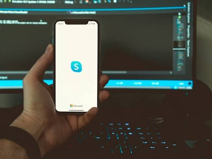 Cómo desenfocar el fondo en todas tus llamadas de Skype para iPhone