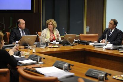 Eroski y Fagor explican en el Parlamento sobre la deuda subordinada que emitieron