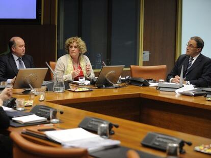 Eroski y Fagor explican en el Parlamento sobre la deuda subordinada que emitieron