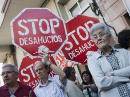 Protesta de la Plataforma de Afectados por la Hipoteca contra los desahucios por impago. EFE