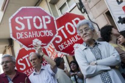 Protesta de la Plataforma de Afectados por la Hipoteca contra los desahucios por impago. EFE