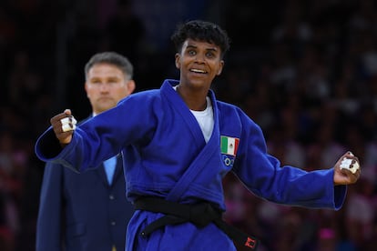 La mexicana Prisca Awiti celebra durante el torneo de judo en los Juegos Olimpicos de París.