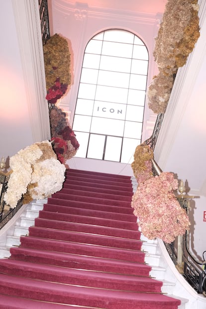 La escalera del Palacio Santa Coloma dio la bienvenida a los invitados de los 10º Premios ICON.