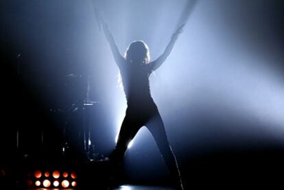 Shakira durante el concierto, ayer, en el Palacio de los Deportes de Madrid.