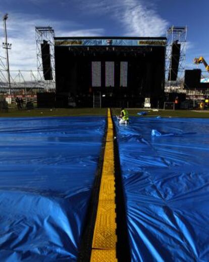 Preparativos del Musicland Festival en la ciudad deportiva del Rayo Vallecano.