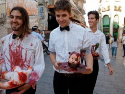 Participantes de la 'Zombie Walk', durante el Festival de Cine Fantástico de Sitges (Barcelona).