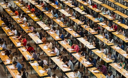 Opositores durante una prueba. 