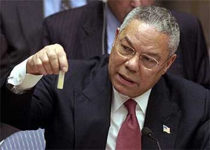 El secretario de Estado, Colin Powell, ante el Consejo de Seguridad de la ONU, en febrero de 2003.