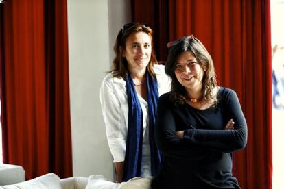 La productora de &#039;Pelo malo&#039; Marit&eacute; Ug&aacute;s (izquierda), y la directora Mariana Rond&oacute;n, ayer en Madrid.