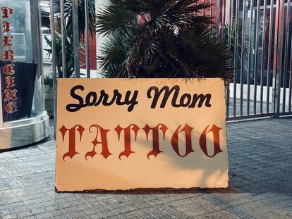 <i>Creo que no hay mejor nombre para un estudio de tatuaje: Sorry Mom Tattoo (tatuajes lo siento mamá).</i>