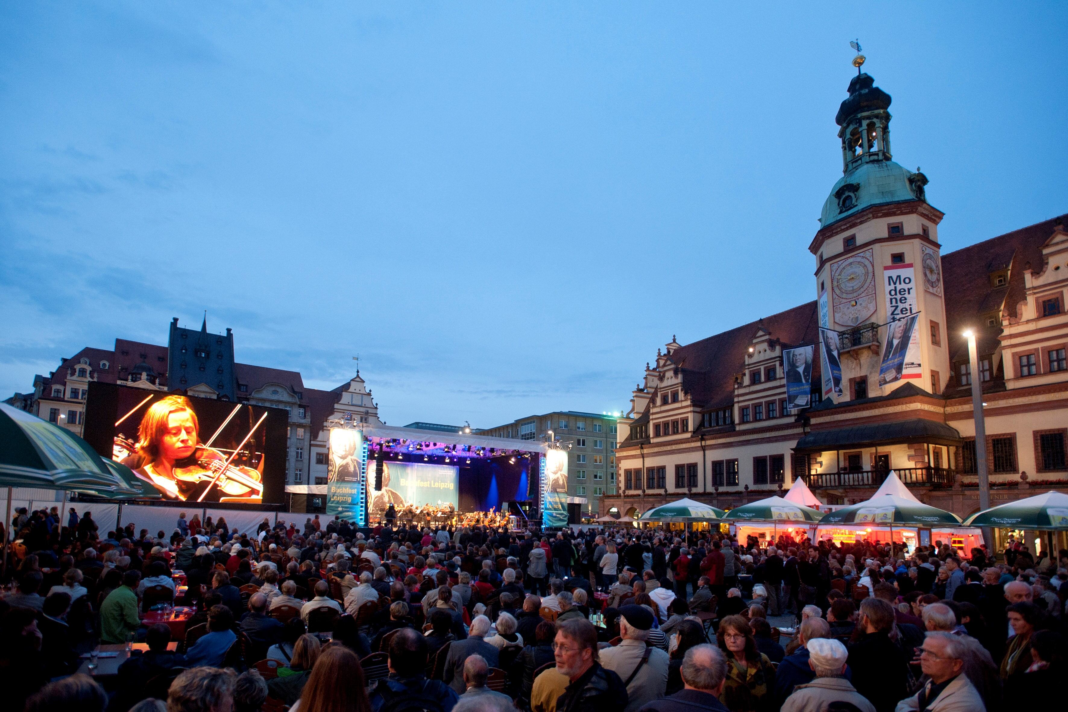 Concierto al aire libre en la Plaza del Mercado de Leipzig, un escenario habitual del Festival Bach.
