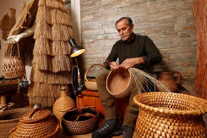 El artesano Álvaro Martínez Leiro