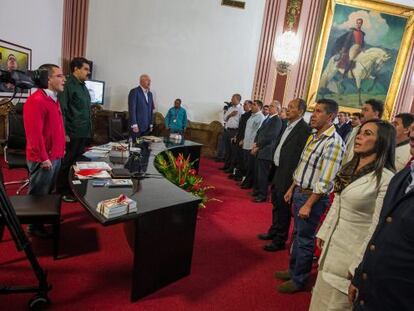 O presidente com os prefeitos eleitos.