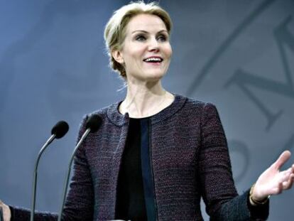 La primera ministra Helle Thorning- Schmidt en una rueda de prensa el jueves en Copenhague.