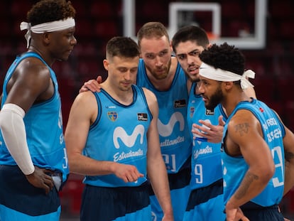 Delgado, Avramovic, Brown, Vicedo y Roberson, en un partido del Estudiantes. acbphoto