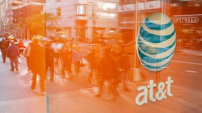 Una tienda del operador de móvil AT&T en Nueva York