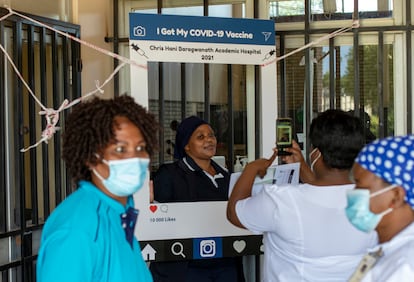Centro de vacunación del hospital Chris Hani Baragwanath de Johanesburgo, Sudáfrica.