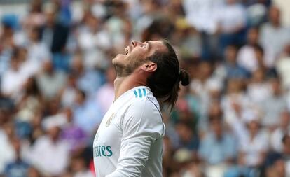 Gareth Bale se lamenta tras una ocasi&oacute;n fallada en el partido contra el Levante. 