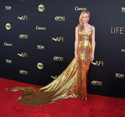 Nicole Kidman, con vestido dorado de Balenciaga.