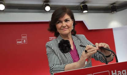 La secretaria de Igualdad del PSOE Carmen Calvo, en una rueda de prensa en abril.