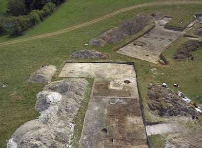 Se trata de la población neolítica más antigua jamás hallada en Reino Unido, según informa la radiotelevisión británica (BBC), que cifra en varios centenares los habitantes del lugar. Data de la época en la que se construyó Stonehenge, entre 2.600 y 2.500 antes de Cristo.