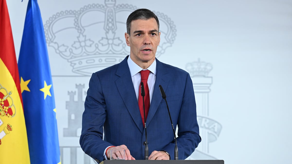 Pedro Sánchez recupera el lema No a la guerra ante el conflicto entre Estados Unidos e Irán