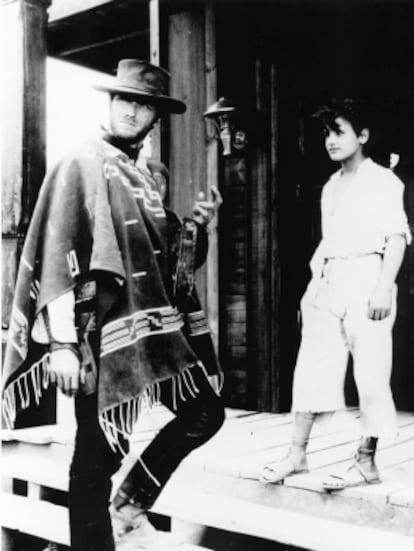 Clint Eastwood y el almeriense Antoñito Ruiz en 'La muerte tenía un precio' (1965).